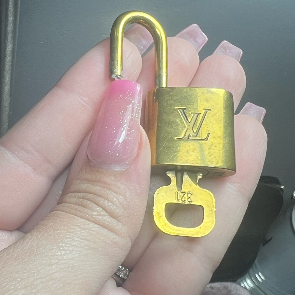 Louis Vuitton lock, #321